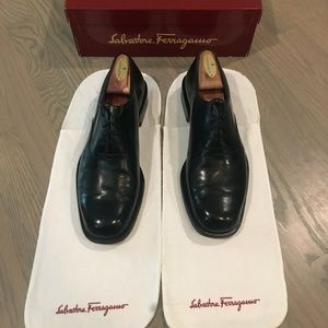 Salvatore Ferragamo Men's Dress Shoe 8.5 (fits like  a 9)